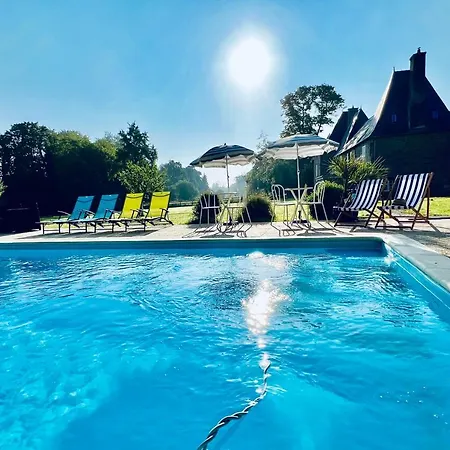 Bed & Breakfast D'hotes Chateau De La Croix Chemin 4*